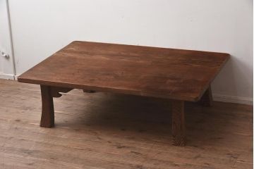 ビンテージ家具　高級杉材　使い込まれた風合いが味わい深い座卓(ローテーブル)(R-042495)