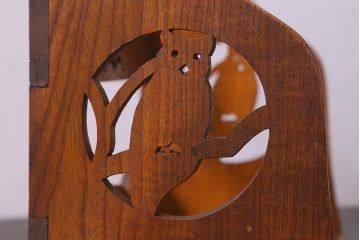 和製アンティーク　昭和初期　フクロウの透かし彫りが愛らしいブックスタンド(本立て)(R-042501)
