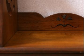 和製アンティーク　昭和初期　フクロウの透かし彫りが愛らしいブックスタンド(本立て)(R-042501)