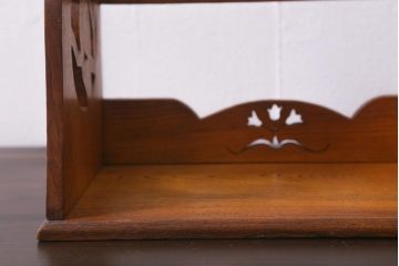 和製アンティーク　昭和初期　フクロウの透かし彫りが愛らしいブックスタンド(本立て)(R-042501)