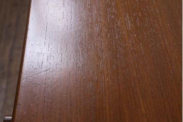 ヴィンテージ家具　北欧ビンテージ　チーク材　Nathan(ネイサン)　スタイリッシュなデザインがお洒落なキャビネット(サイドボード、テレビ台、収納棚、戸棚)(R-042502)