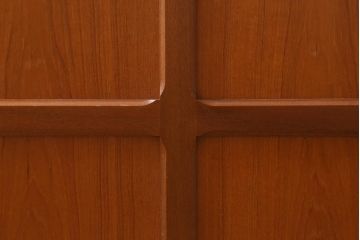 ヴィンテージ家具　北欧ビンテージ　チーク材　Nathan(ネイサン)　スタイリッシュなデザインがお洒落なキャビネット(サイドボード、テレビ台、収納棚、戸棚)(R-042502)