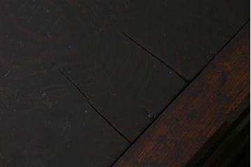 アンティーク家具　明治期　枠総ケヤキ材・板部松材　シンプルでモダンな佇まいが魅力の戸棚(帳場箪笥、収納棚、戸棚)(R-042503)