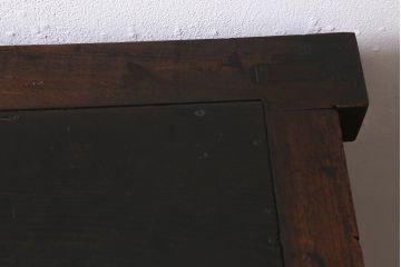 アンティーク家具　明治期　枠総ケヤキ材・板部松材　シンプルでモダンな佇まいが魅力の戸棚(帳場箪笥、収納棚、戸棚)(R-042503)