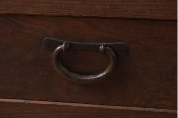 アンティーク家具　前面ケヤキ材　凛とした佇まいが魅力的な重ね戸棚(関東水屋箪笥、キャビネット、収納棚)(R-042508)
