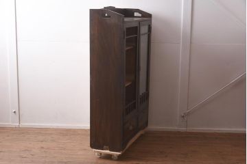 アンティーク家具　栓材　透かし入りのノスタルジックな木製ブックケース(戸棚、収納棚、キャビネット)(R-042509)