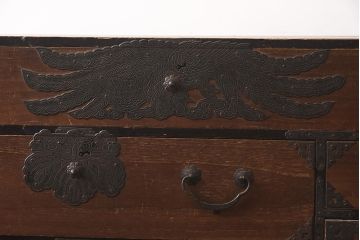 アンティーク家具　明治期　前面桐材　鳳凰と桐紋の金具が目を引く仙台箪笥(時代箪笥、衣装箪笥、和タンス)(R-042515)