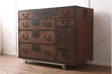 アンティーク家具　明治期　前面桐材　鳳凰と桐紋の金具が目を引く仙台箪笥(時代箪笥、衣装箪笥、和タンス)(R-042515)