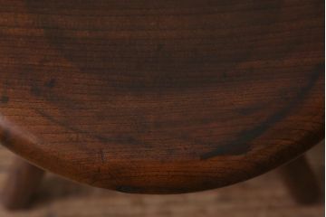 ヴィンテージ家具　総ケヤキ材　上質な造りが魅力のスクリュースツール(木製チェア、丸椅子、回転イス、ビンテージ)(R-042517)