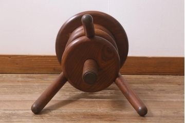 ヴィンテージ家具　総ケヤキ材　上質な造りが魅力のスクリュースツール(木製チェア、丸椅子、回転イス、ビンテージ)(R-042517)