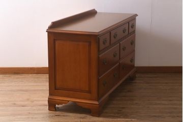 中古　横浜ダニエル(daniel)　アーリーアメリカン　A-104横長整理タンス　エレガントな佇まいが魅力のチェスト(定価約50万円)(引き出し、サイドボード)(R-042520)