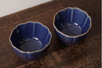 アンティーク雑貨　江戸期　古伊万里　瑠璃金彩花文蕎麦猪口2個セット(向付、和食器)(R-042522)