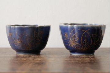 アンティーク雑貨　江戸期　古伊万里　瑠璃金彩花文蕎麦猪口2個セット(向付、和食器)(R-042524)