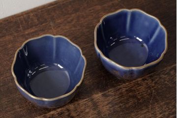 アンティーク雑貨　江戸期　古伊万里　瑠璃金彩花文蕎麦猪口2個セット(向付、和食器)(R-042524)