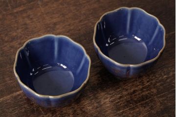 アンティーク雑貨　江戸期　古伊万里　瑠璃金彩花文蕎麦猪口2個セット(向付、和食器)(R-042525)