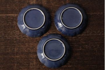 アンティーク雑貨　江戸期　古伊万里　瑠璃金彩花文小皿3枚セット(変形皿、和食器)(R-042529)
