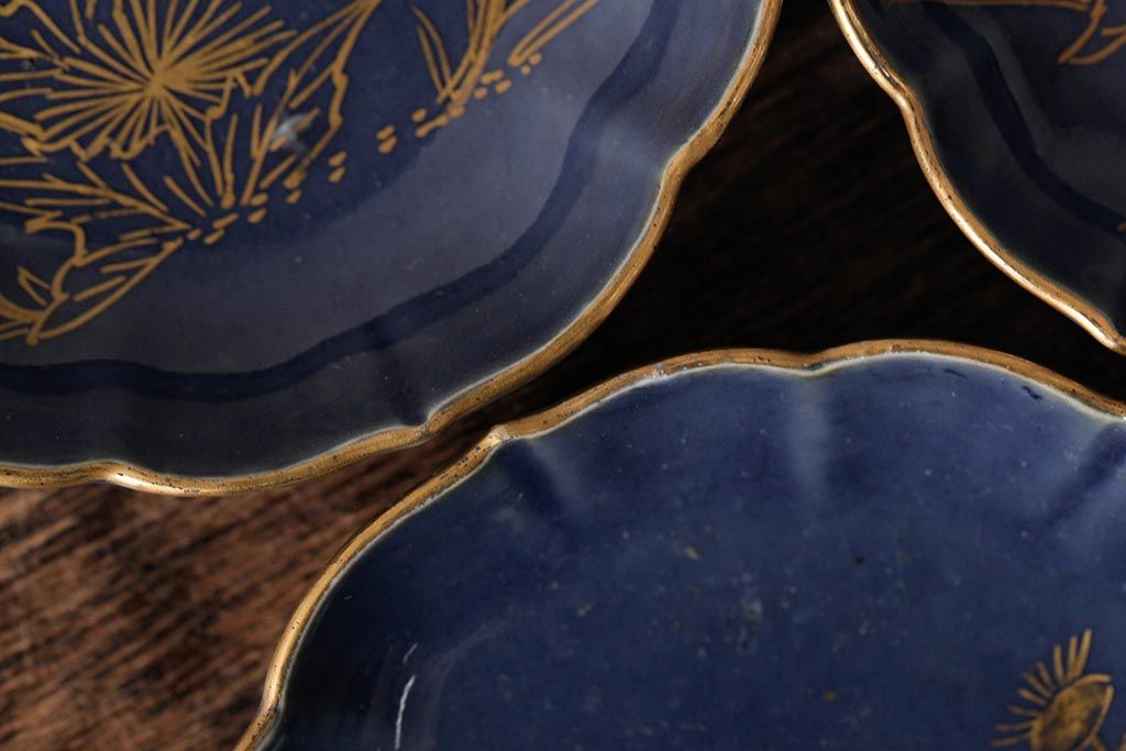 アンティーク雑貨　江戸期　古伊万里　瑠璃金彩花文小皿4枚セット(変形皿、和食器)(R-042531)