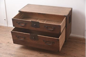 アンティーク家具　総桐材　和空間を引き立てる箪笥ローボード(ローチェスト、引き出し、衣装箪笥)(R-042532)