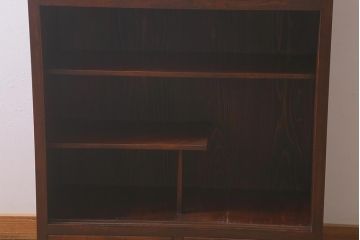 和製アンティーク　大正昭和初期　前面欅材　当店オリジナルガラス　シックな色味で気品あふれる戸棚(収納棚、戸棚、茶棚)(R-042534)