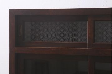 和製アンティーク　大正昭和初期　前面欅材　当店オリジナルガラス　シックな色味で気品あふれる戸棚(収納棚、戸棚、茶棚)(R-042534)