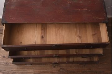 アンティーク家具　昭和初期　前面欅材・共縁　丸金具　漆塗りが上品な箪笥ローボード(チェスト、衣装箪笥、引き出し)(R-042538)