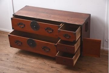 アンティーク家具　明治期　重厚感漂う金具が印象的な時代箪笥(和箪笥、収納棚、戸棚、サイドボード、テレビボード)(R-042543)