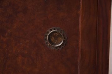 アンティーク家具　昭和初期　独特な杢目が魅力的なローボード(戸棚、収納棚、テレビボード)(R-042546)