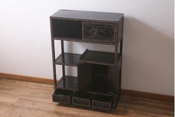 時代物　昭和中期　細かな螺鈿の装飾が美しい飾り棚(飾棚、茶棚)(R-042551)