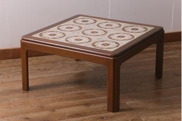 ヴィンテージ家具　北欧ビンテージ　G-PLAN(ジープラン)　チーク材　レトロな模様のタイルトップが魅力のコーヒーテーブル(センターテーブル)(R-042554)