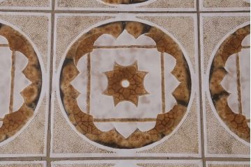 ヴィンテージ家具　北欧ビンテージ　G-PLAN(ジープラン)　チーク材　レトロな模様のタイルトップが魅力のコーヒーテーブル(センターテーブル)(R-042554)