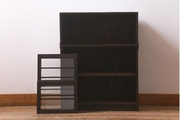 アンティーク家具　和製アンティーク　松竹梅の透かしが魅力的なガラス戸棚(収納棚、キャビネット)(R-042555)