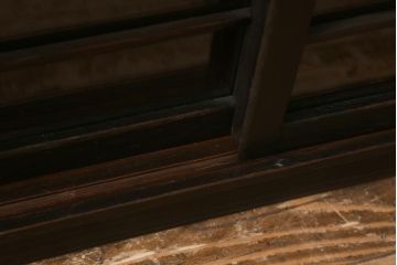 アンティーク家具　和製アンティーク　松竹梅の透かしが魅力的なガラス戸棚(収納棚、キャビネット)(R-042555)