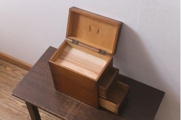 アンティーク家具　昭和レトロ　小物収納に便利な栓材製の小引き出し(収納箱)(R-042560)