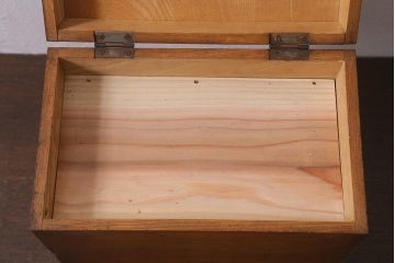 アンティーク家具　昭和レトロ　小物収納に便利な栓材製の小引き出し(収納箱)(R-042560)