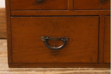 レトロ家具　昭和レトロ　上品な趣きが魅力的な小引き出し(小物収納、裁縫箱)(R-042561)