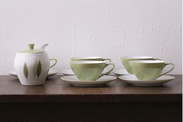 アンティーク雑貨　昭和レトロ　ノリタケ(Noritake)　若杉シリーズ　カップ&ソーサー5客(シュガーポット、シュガースプーン)(R-042570)