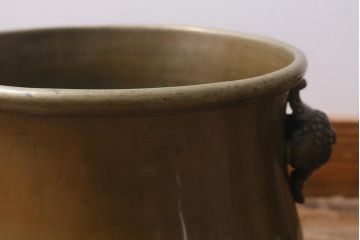 アンティーク雑貨　取っ手がおしゃれな真鍮火鉢一対(手あぶり、金属火鉢)(R-042571)