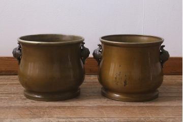 アンティーク雑貨　取っ手がおしゃれな真鍮火鉢一対(手あぶり、金属火鉢)(R-042571)