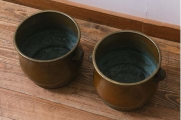 アンティーク雑貨　取っ手がおしゃれな真鍮火鉢一対(手あぶり、金属火鉢)(R-042572)