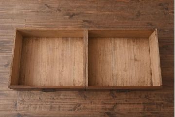 ビンテージ家具　前面ケヤキ材　ガラス戸に山水図が描かれた風情のある茶箪笥(タンス、収納棚)(R-042581)