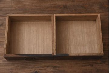 アンティーク家具　黒柿材　古い趣が魅力の木製下駄箱(収納棚、キャビネット)(R-042582)