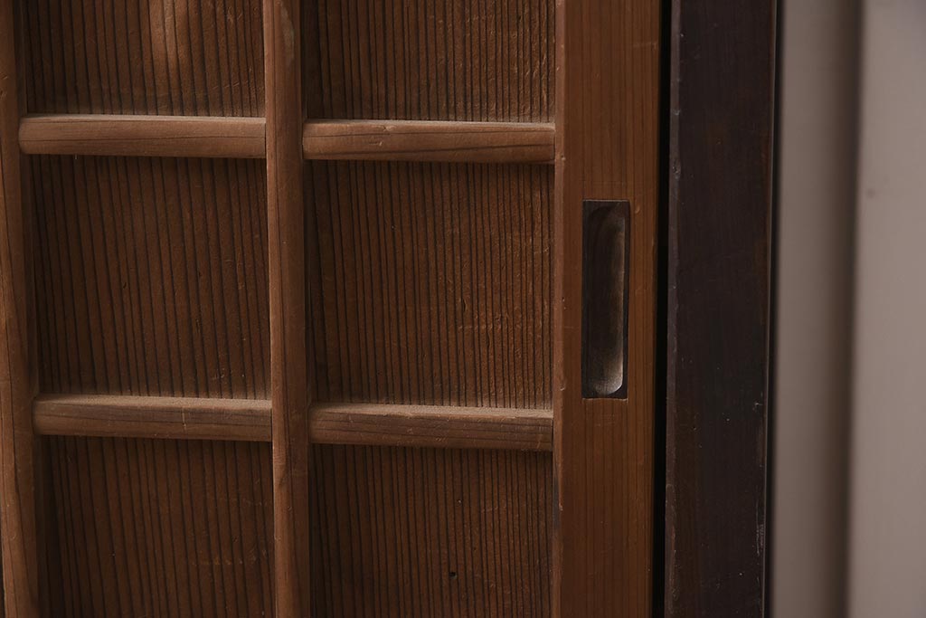 アンティーク家具　黒柿材　古い趣が魅力の木製下駄箱(収納棚、キャビネット)(R-042582)