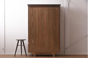 アンティーク家具　黒柿材　古い趣が魅力の木製下駄箱(収納棚、キャビネット)(R-042582)