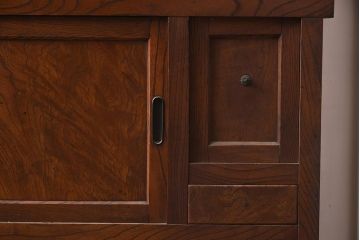 アンティーク家具　和製アンティーク　前面欅材　杢目が魅力的な重ね戸棚(関東水屋箪笥、収納棚、キャビネット)(R-042583)