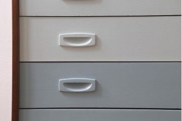 北欧ヴィンテージ　ペイント家具　チーク材　さわやかなペイントがお洒落なチェスト(引き出し・サイドチェスト、ビンテージ)(R-042584)