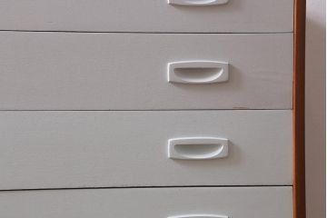 北欧ヴィンテージ　ペイント家具　チーク材　さわやかなペイントがお洒落なチェスト(引き出し・サイドチェスト、ビンテージ)(R-042584)