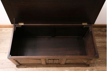 ヴィンテージ家具　イギリスビンテージ　オーク材　濃淡のある木色が存在感を放つブランケットボックス(収納箱、ローボード、センターテーブル、ダイニングベンチ)(R-042586)