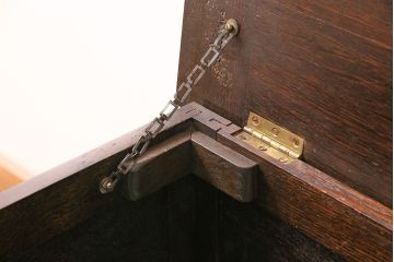 ヴィンテージ家具　イギリスビンテージ　オーク材　濃淡のある木色が存在感を放つブランケットボックス(収納箱、ローボード、センターテーブル、ダイニングベンチ)(R-042586)