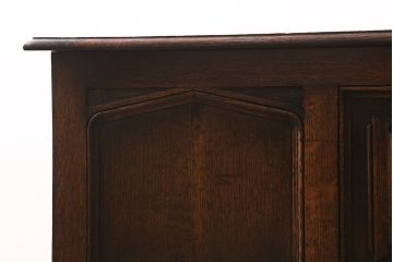 ヴィンテージ家具　イギリスビンテージ　オーク材　濃淡のある木色が存在感を放つブランケットボックス(収納箱、ローボード、センターテーブル、ダイニングベンチ)(R-042586)