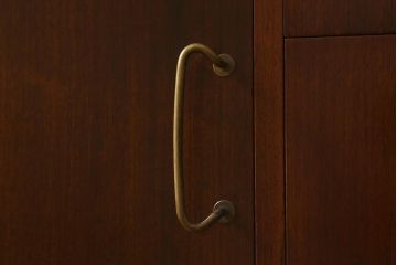 ヴィンテージ家具　Vanson　チーク材　北欧スタイルにもぴったりなイギリスビンテージのサイドボード(リビングボード)(R-042589)